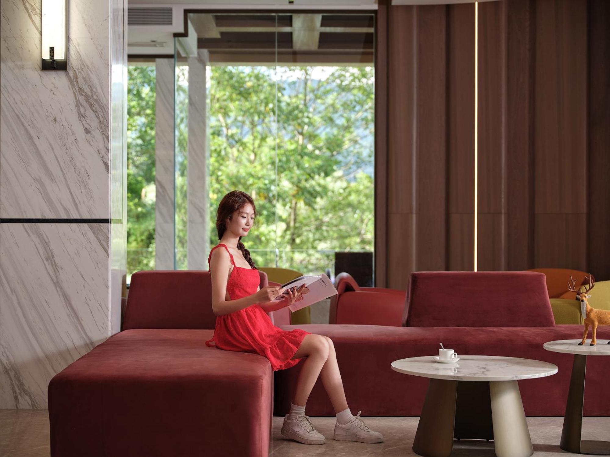 Zhangjiajie Utopia Hotel--Free One Way Pick Up Service Over 2 Nights ภายนอก รูปภาพ