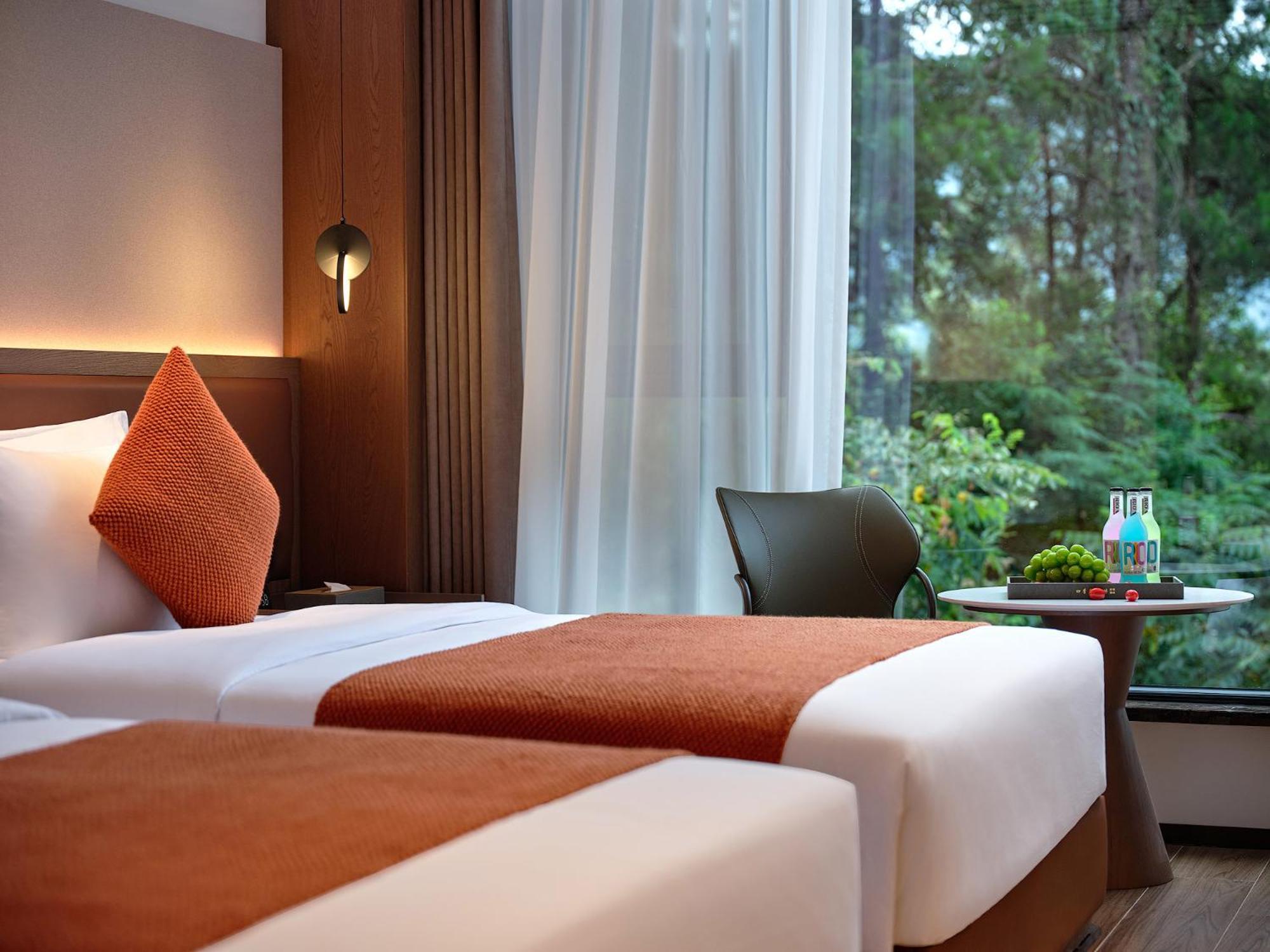 Zhangjiajie Utopia Hotel--Free One Way Pick Up Service Over 2 Nights ภายนอก รูปภาพ